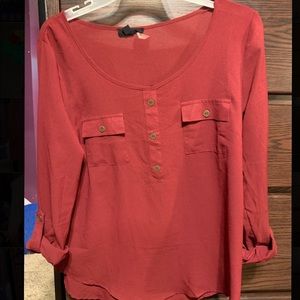 3/4 sleeve button up top